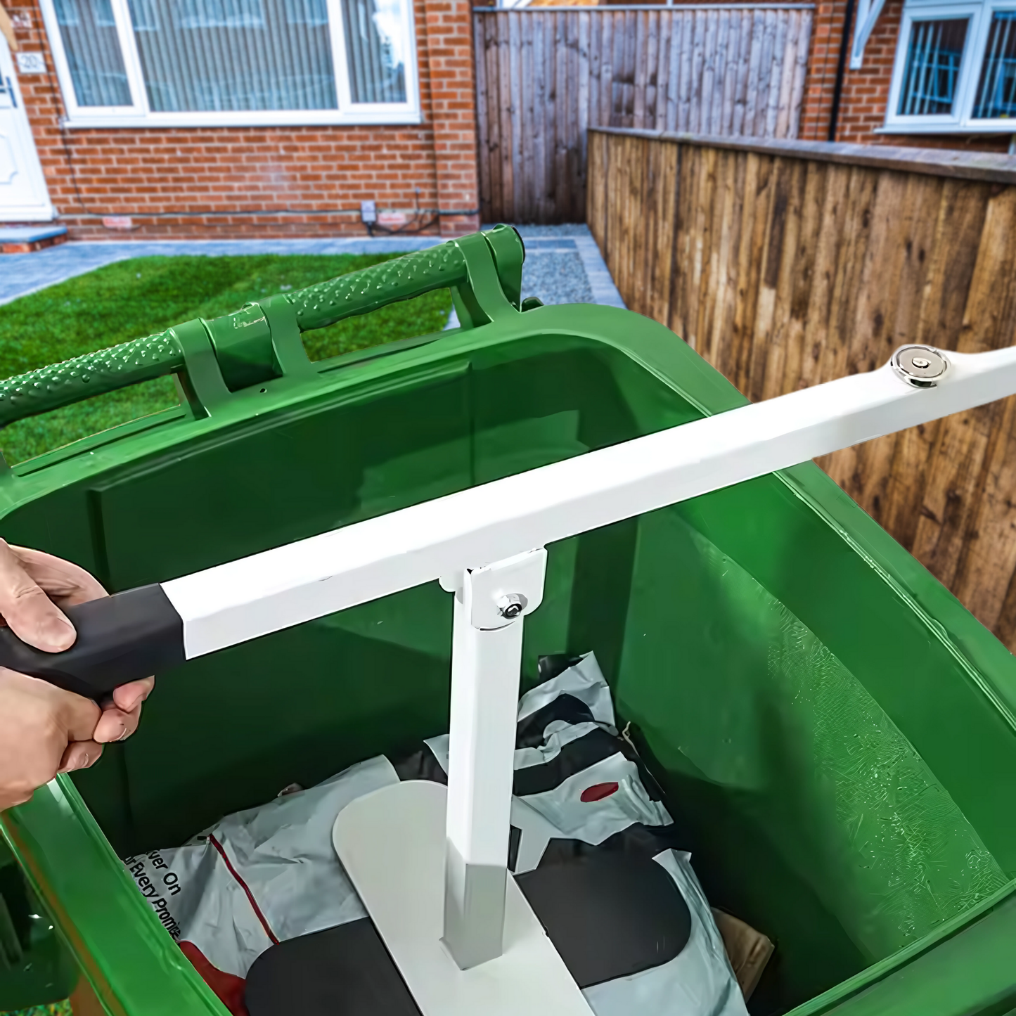 WalliMate Waste Compactor